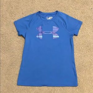 Blue girls short sleeve under armor shirt